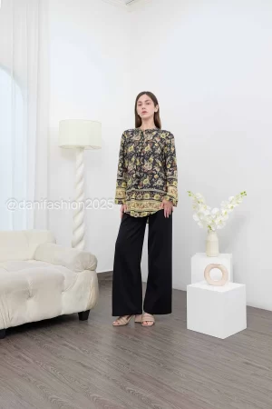 Bee blouse